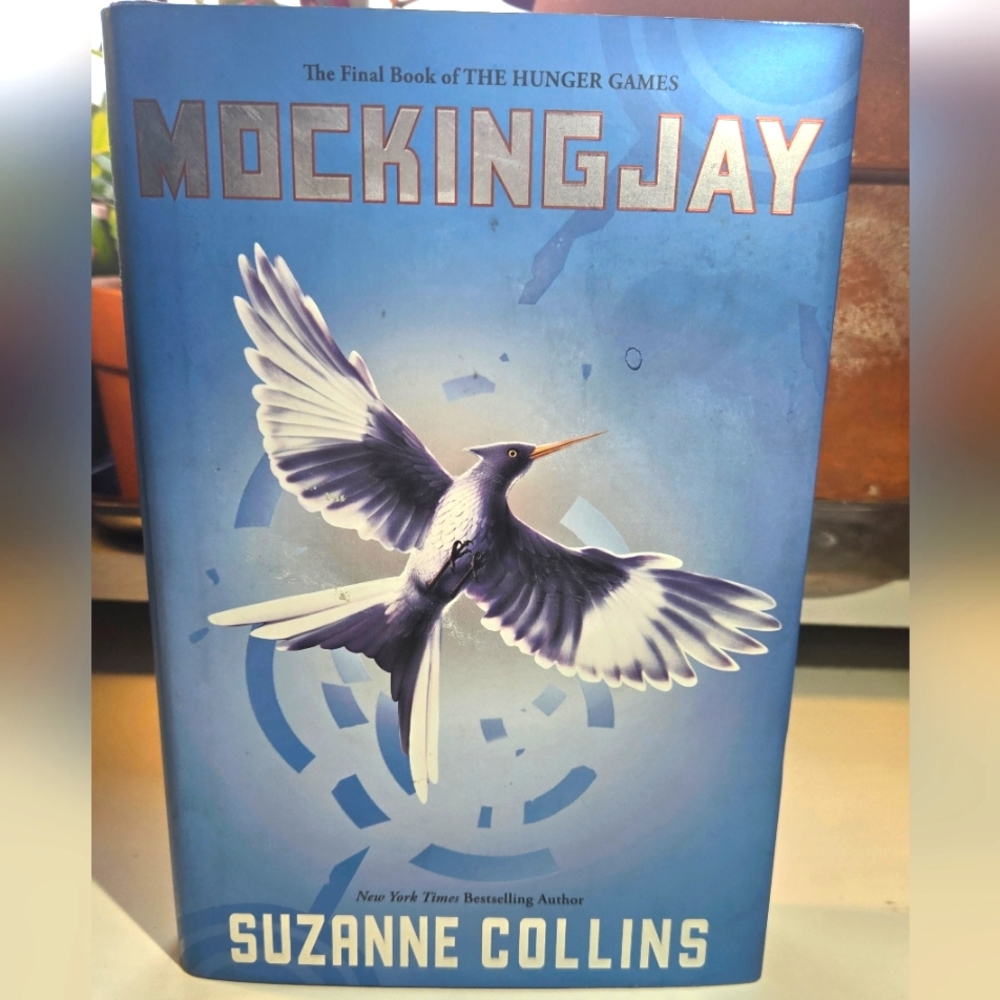 Mockingjay - The Final Book of the Hunger Games by Suzanne Collins